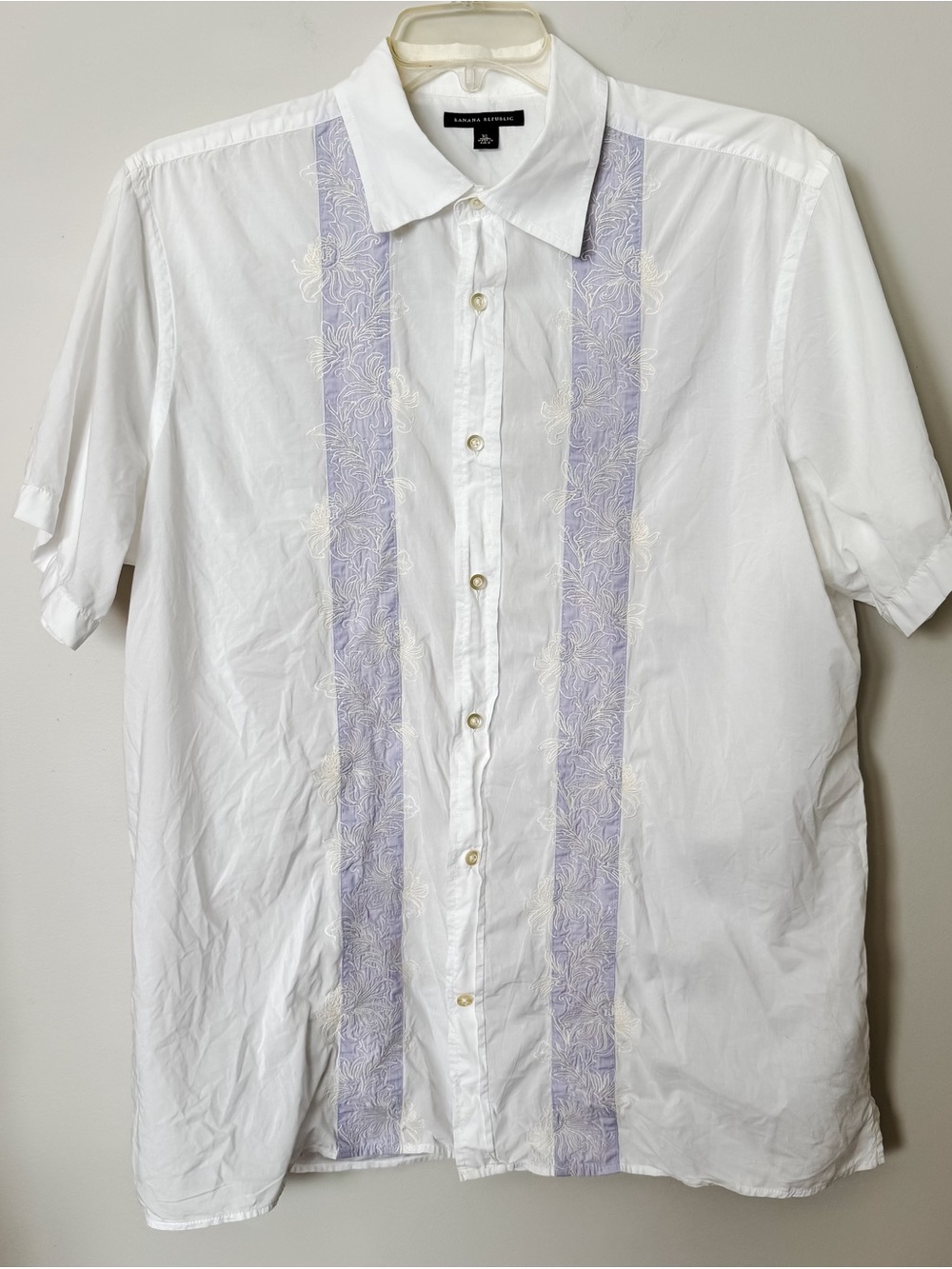 Men’s Banana Republic Floral Embroidered White Button Up Top Vacation Summer